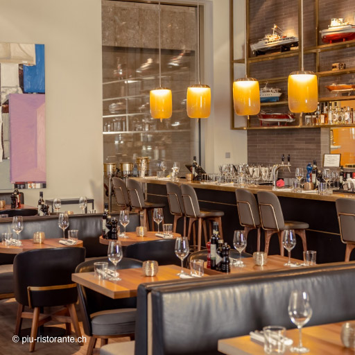 Abendessen und Begrüßung Più Schiffbau